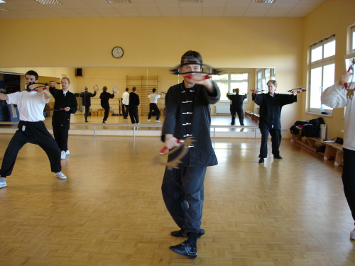 24er-„Peking“-Form mit „Wind & Feuer“-Ringen – Seminar