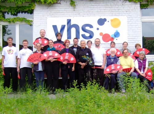 „24er-Peking-Form 2008“ mit Fächer im Yang-Stil Tai Chi Chuan – Seminar an der vhs-Erlangen